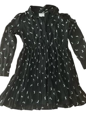 Long-Sleeve Pleated Mini Dutch Hound Print in size  M